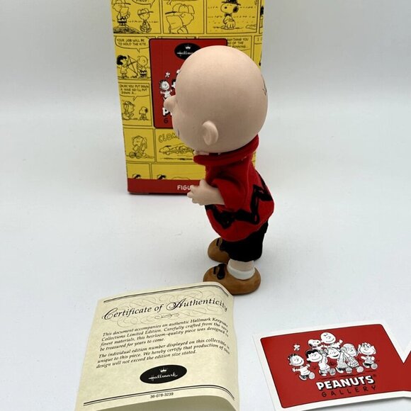 Hallmark Keepsake Collection Peanuts Gallery Charlie Brown Figurine box COA - Picture 5 of 6